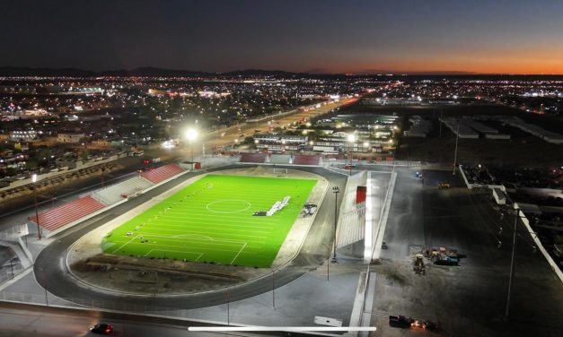 Avanza Obras Públicas con la iluminación en el Estadio 8 de Diciembre