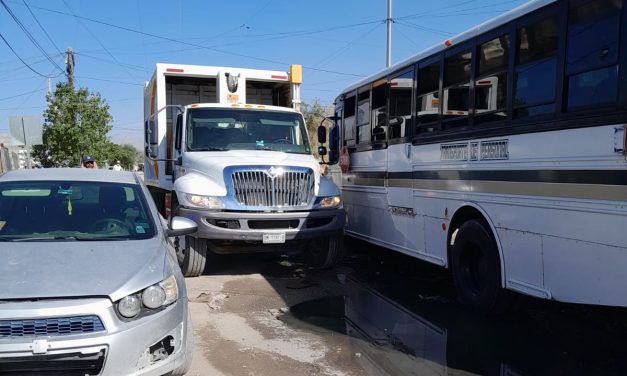 Exhortan a dejar libre acceso vial a unidades de recolección de basura