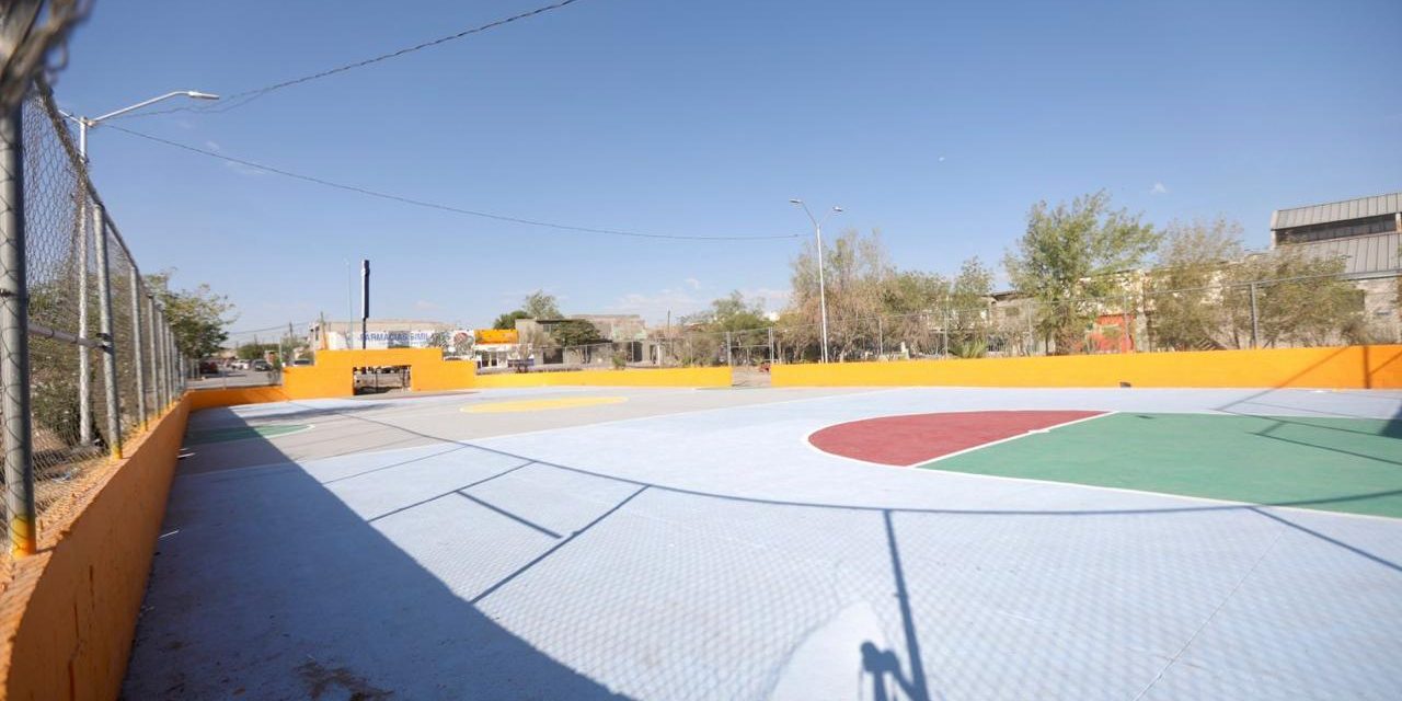 Trabaja Obras Públicas en la rehabilitación de los parques en la colonia Tierra Nueva I