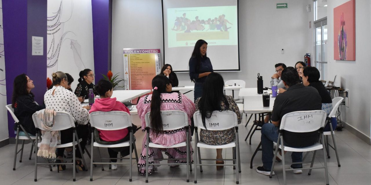 Capacita Derechos humanos a personal del municipio