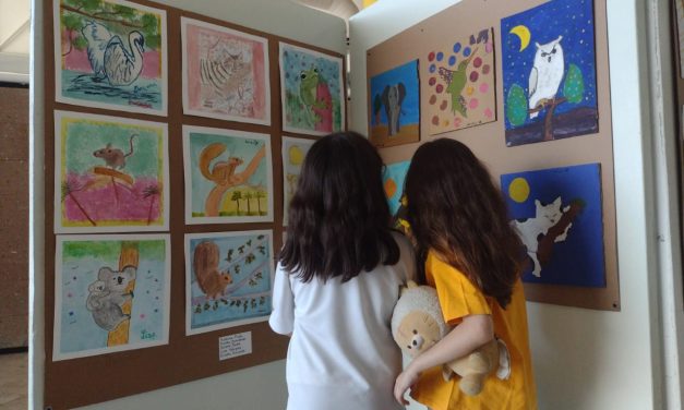 Ofrecen a familias un espacio de arte y recreación con la exposición “Animales Fantásticos”