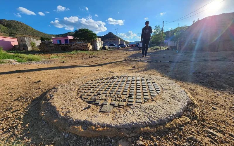 Instala JMAS Chihuahua red de drenaje en la Unidad Rarámuri Napawika  