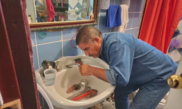Repara JMAS Chihuahua fugas en viviendas de 200 habitantes