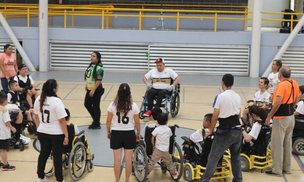 Participan chihuahuenses en Torneo Internacional de Powerchair