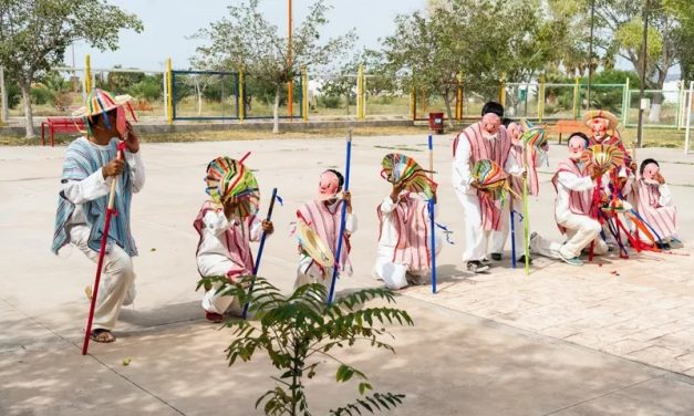 Fortalecen tradiciones y costumbres de 155 jóvenes indígenas migrantes