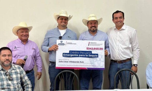 Entregan apoyos a productores de Casas Grandes