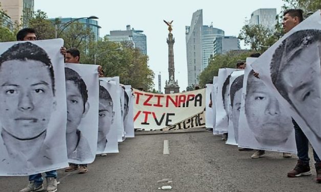 “En este país manda el Ejército”, dicen padres de los 43 de Ayotzinapa