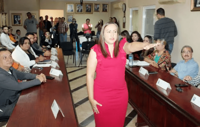 Suspende TEJA a Alcaldesa de NCG por nepotismo