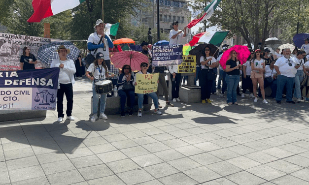 Vuelven trabajadores del PF a manifestarse afuera de Congreso