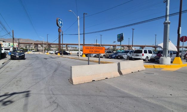 Cierra Seguridad Vial cruce por obras en colector de la JMAS