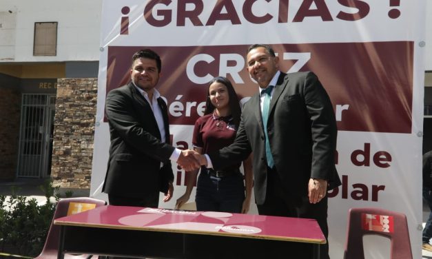 Entrega Presidente Pérez Cuéllar mobiliario para escuelas de Ahumada
