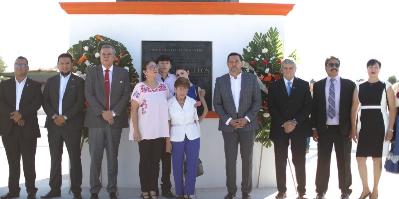 Encabeza Alcalde ceremonia del Maestro Ilustre
