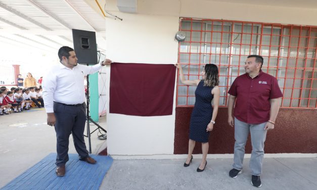 Continuaremos invirtiendo en educación, afirma el alcalde Pérez Cuéllar