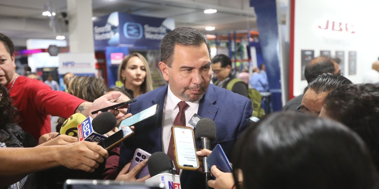 Promueve el alcalde con el Gobierno Federal apoyos para la educación y deporte