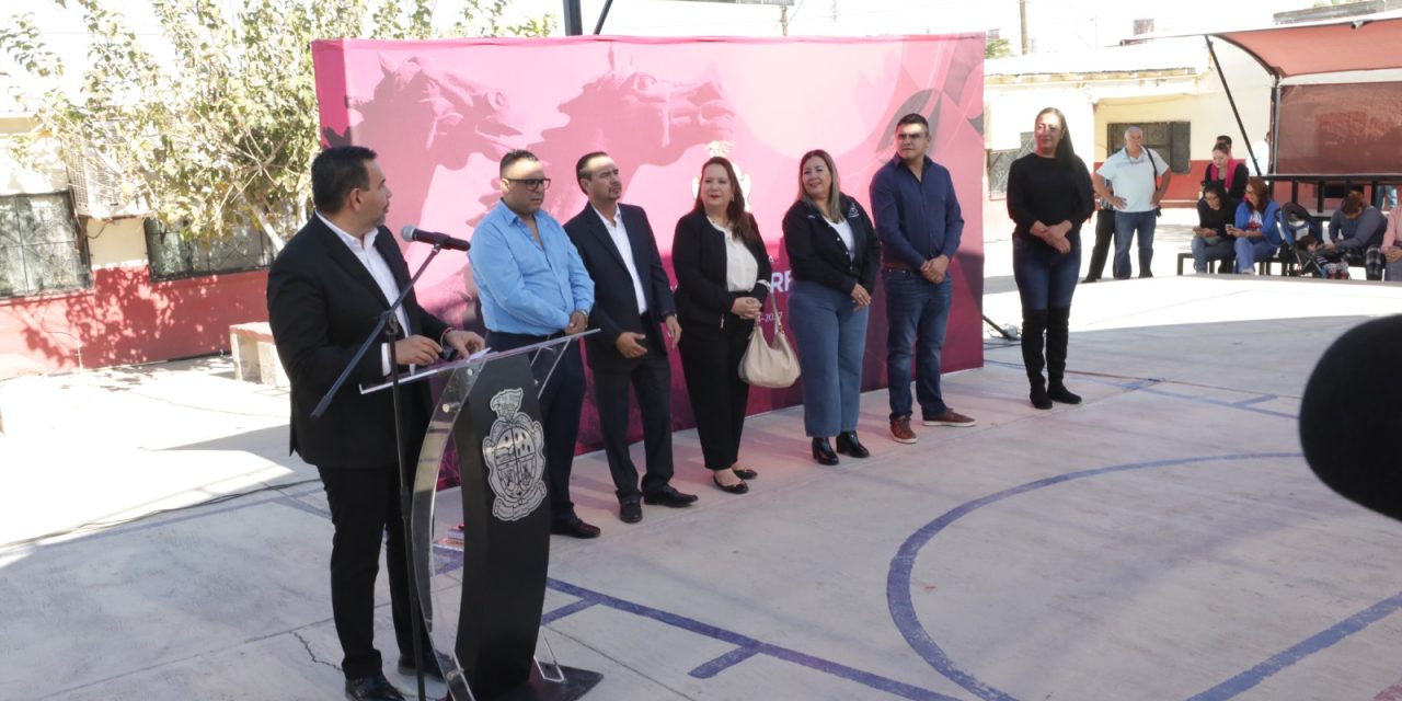 Agradecen docentes y padres de familia inversión en Escuela Primaria Carmen Serdán