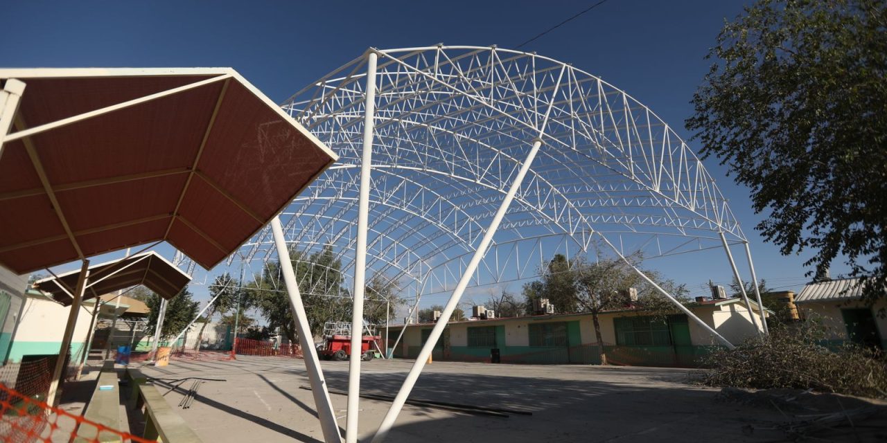 Construye Obras Públicas domo en la Escuela Primaria 18 de marzo