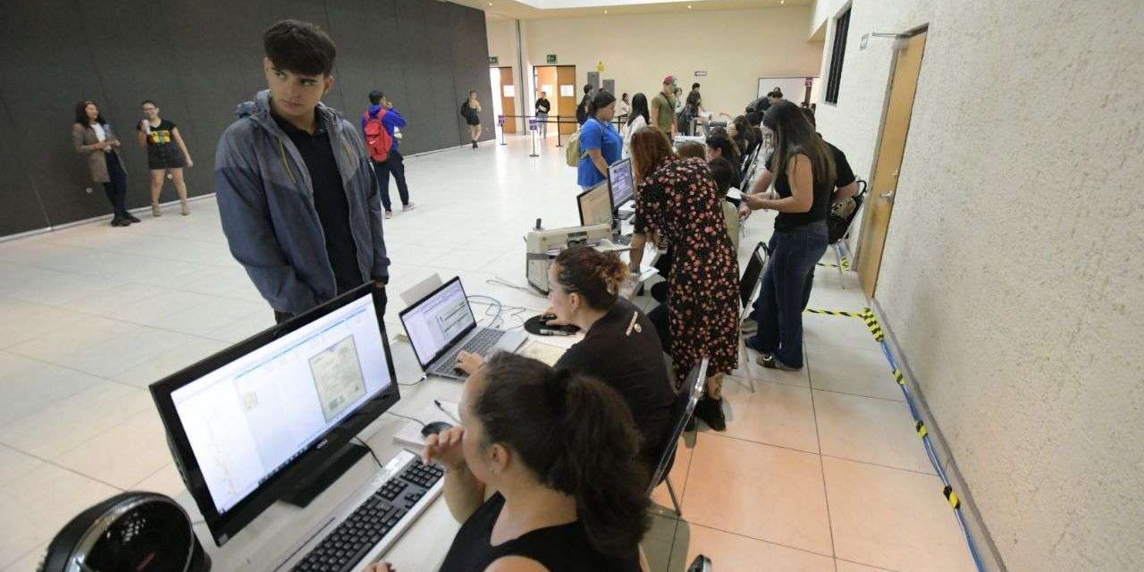Dan aviso por últimos días para tramitar ficha de admisión en la Uach