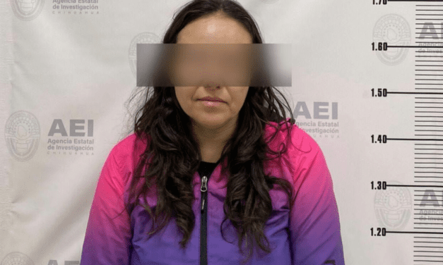 Detienen a exesposa de funcionario de la JMAS por fraude  