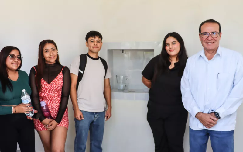 Garantizan a estudiantes de la UT Camargo acceso a agua potable de calidad