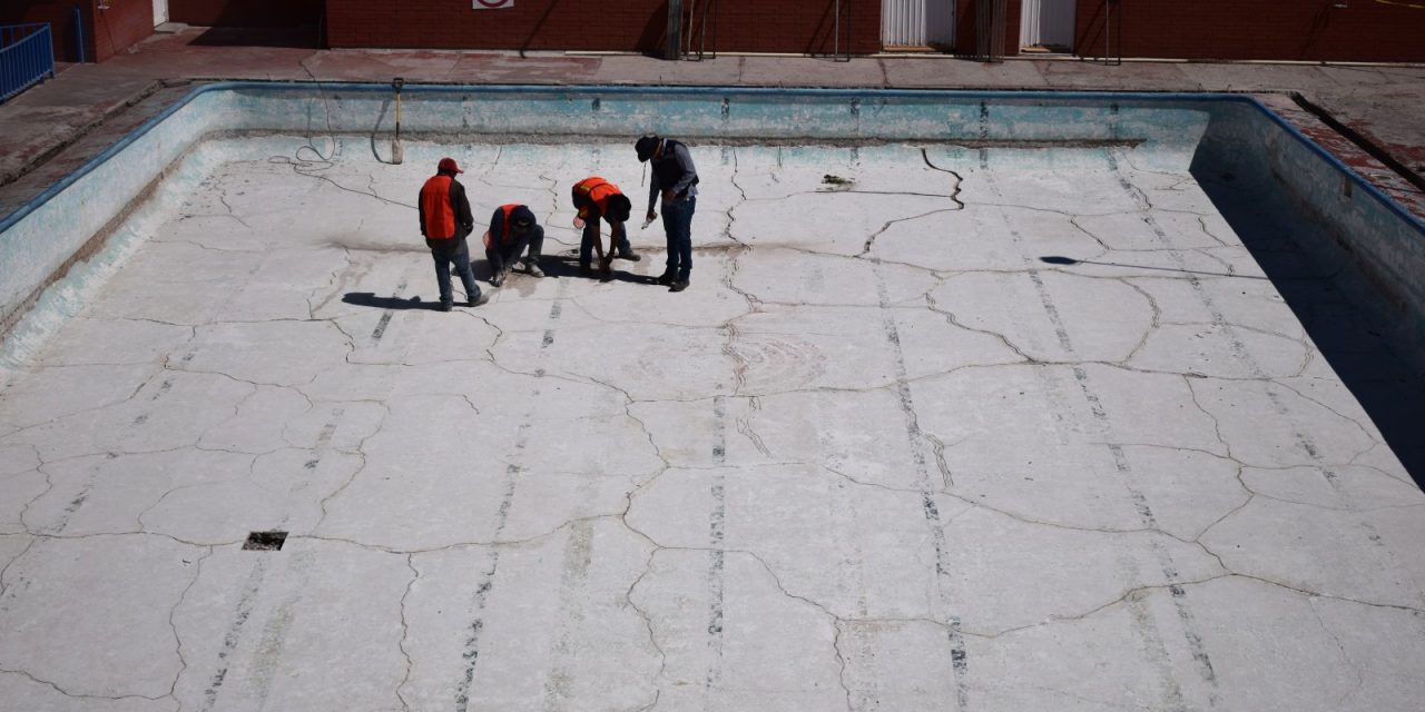 Arranca rehabilitación de alberca del COBACH 1