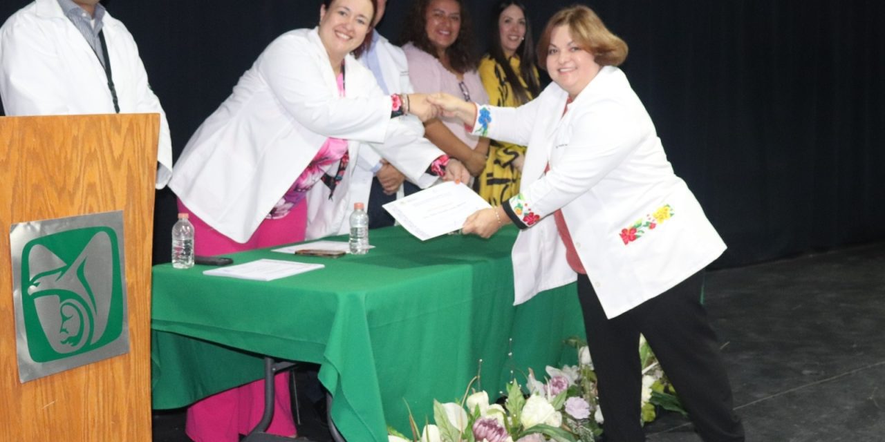 Reconoce IMSS Chihuahua a médicas y médicos  