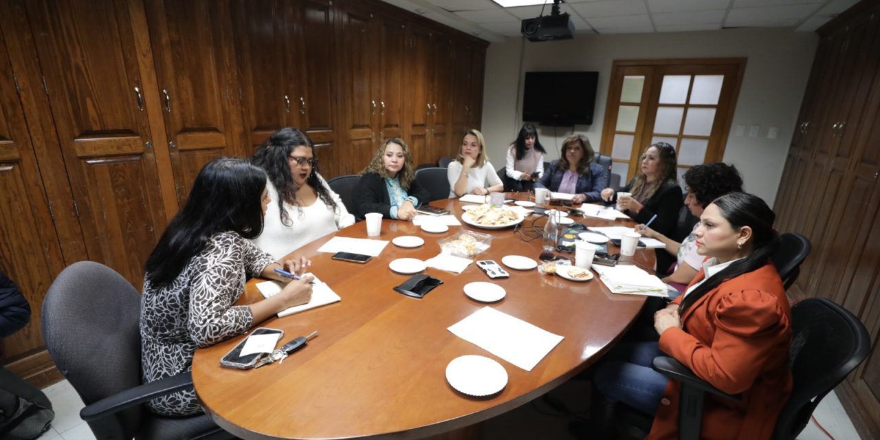 Analizan foro para combatir la violencia contra las mujeres