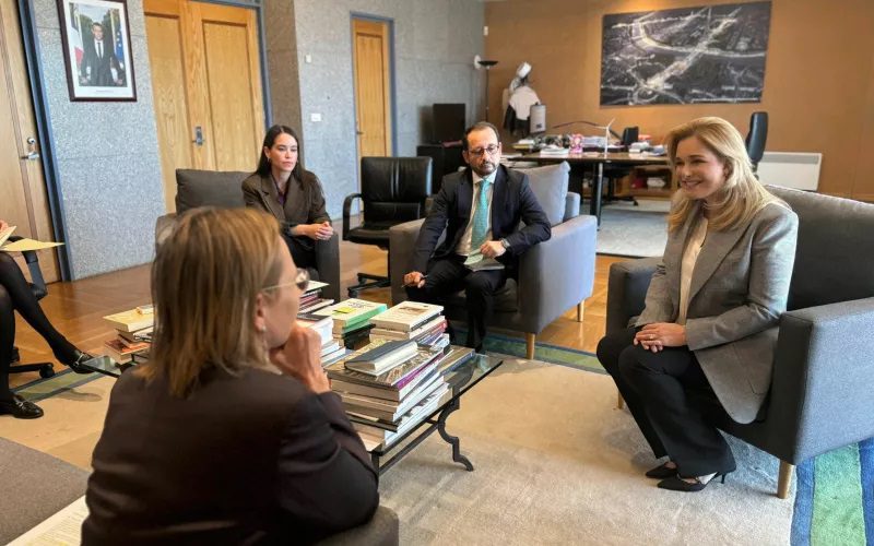 Maru Campos se reúne con embajadora de Francia para reforzar colaboración en educación, desarrollo económico y sostenibilidad