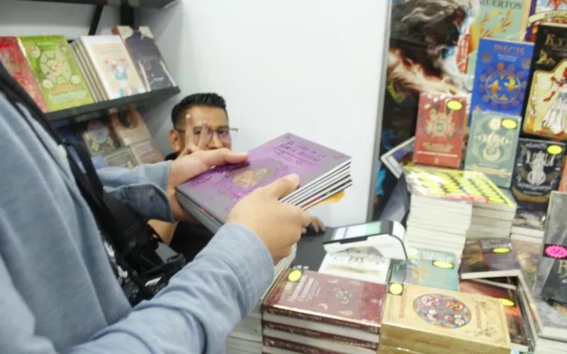 Invita Feria del Libro Chihuahua Edición Bicentenario a su “Venta Nocturna”