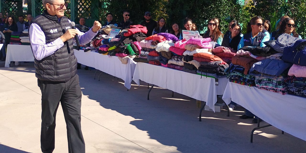 Entregan mil 200 chamarras a NNA gracias a la campaña “Juntos sin Frío”