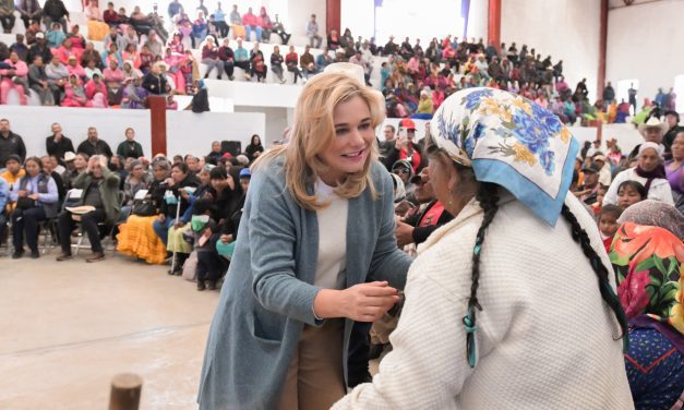 Reafirma Maru Campos su compromiso con las familias del municipio de Balleza
