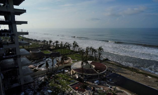 Tardará 10 años levantar Acapulco