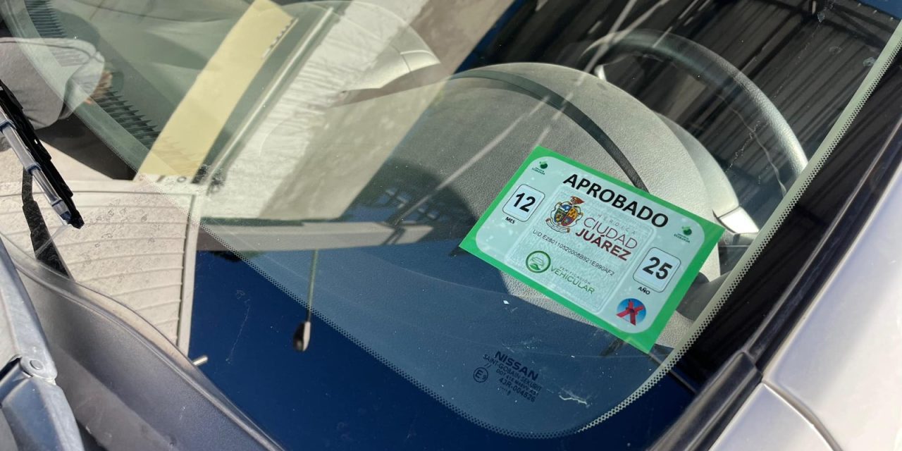 Entrega Dirección de Ecología nuevos engomados ecológicos