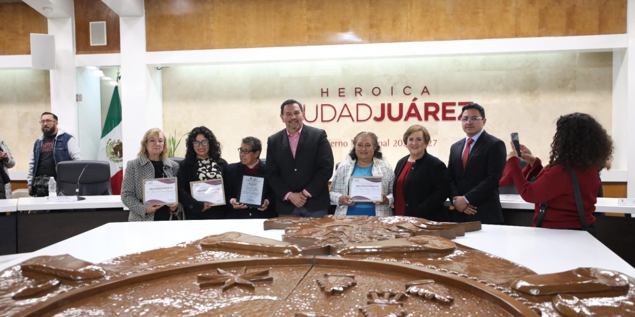 Reconoce Cabildo a Petra Peña Matías como Defensora de los Derechos Humanos