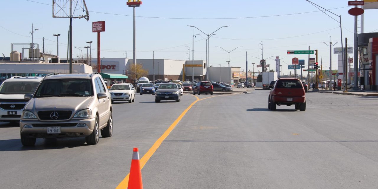 Control de Tráfico delimita eje central sobre la avenida Reforma