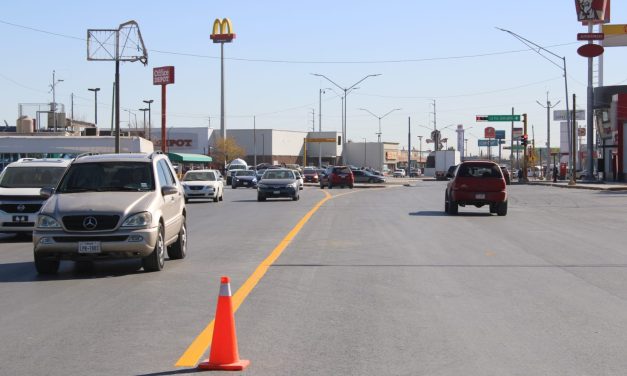 Control de Tráfico delimita eje central sobre la avenida Reforma