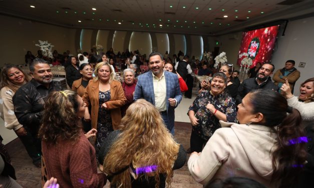 Anuncia alcalde que seguirán los descuentos en permiso para apoyar la actividad comercial