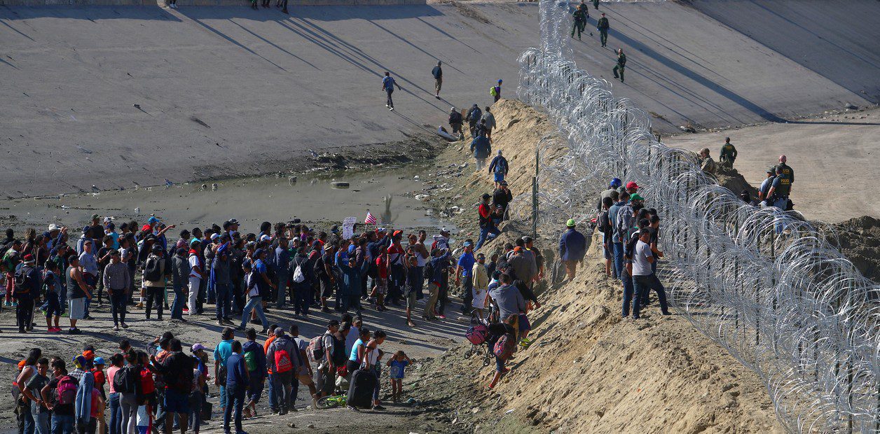 ‘Desista de infame política migratoria’, pide Noroña a Trump