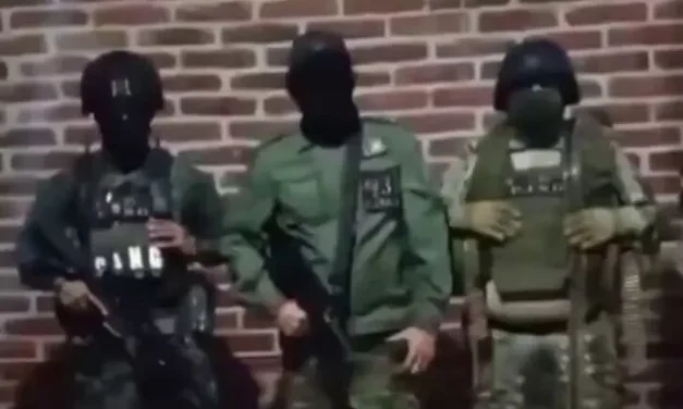 Ordena el crimen toque de queda