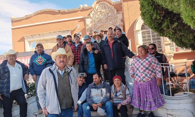 Arriba productores de Delicias para apoyar manifestación en Bienestar