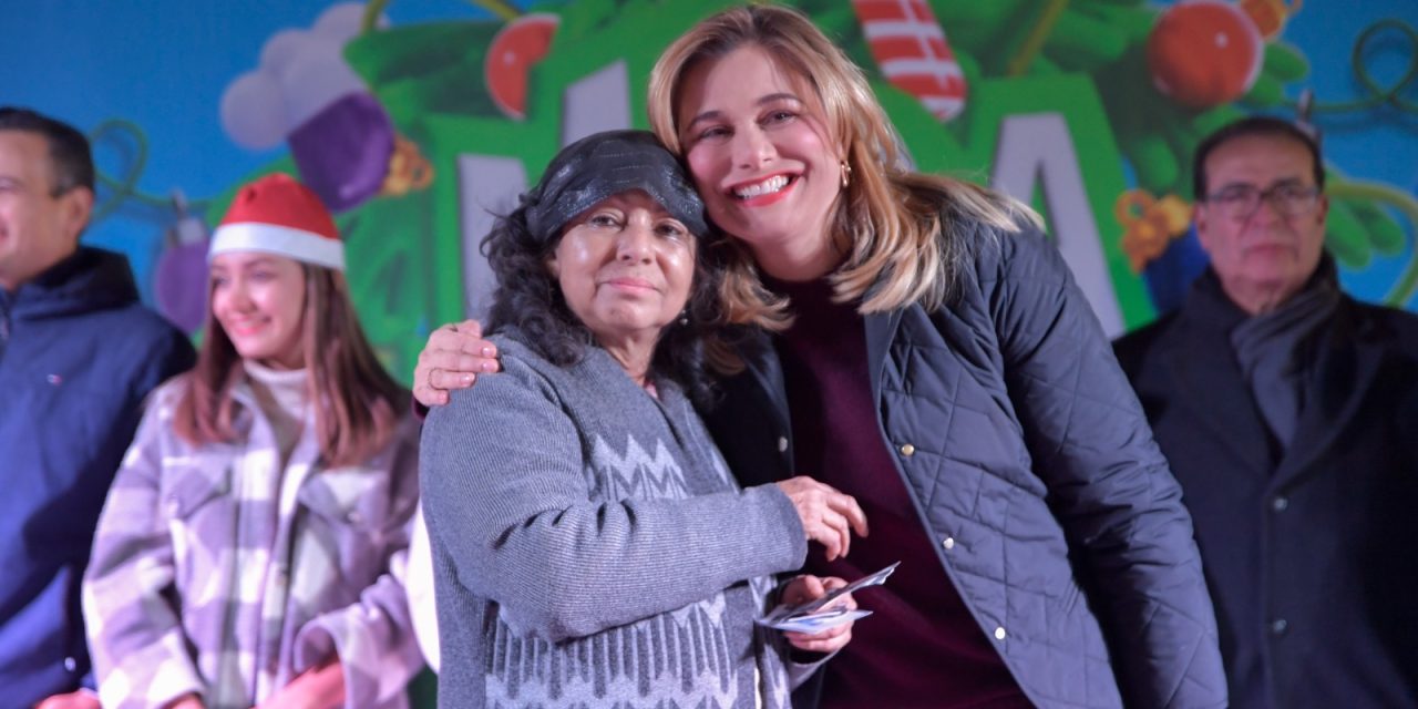 Lleva Maru Campos esperanza y alegría a los capitalinos con Megaposada