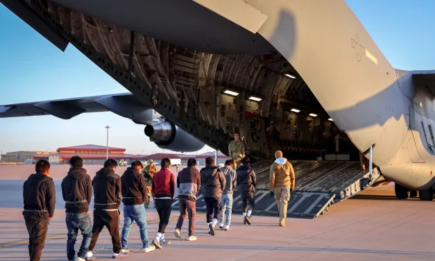 Jóvenes migrantes mexicanos repatriados podrán recibir más de 8 mil pesos mensuales de apoyo