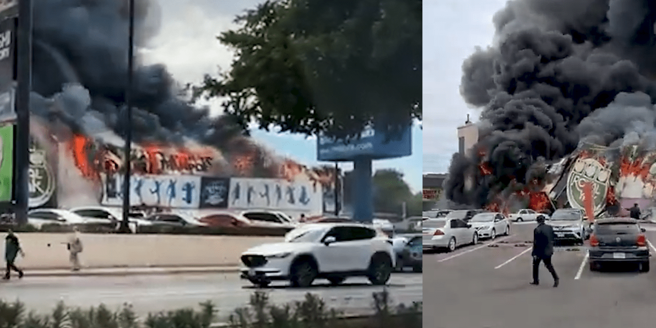 Consume incendio plaza comercial en Culiacán