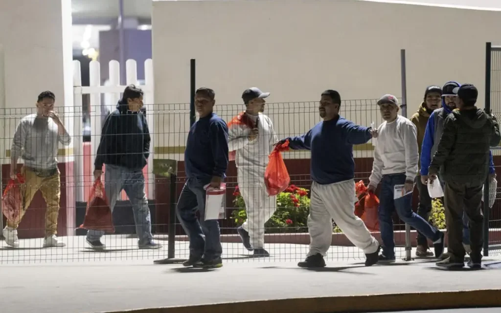 Ofrecen empresarios 35 mil empleos a deportados