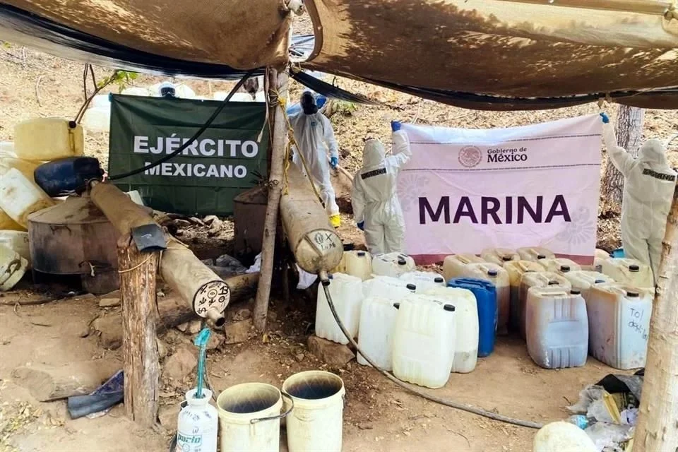 Desmantelan narcolaboratorio en Sinaloa