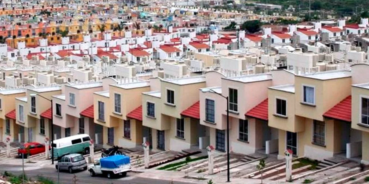 Revisan casas abandonadas de Infonavit; analizan opciones