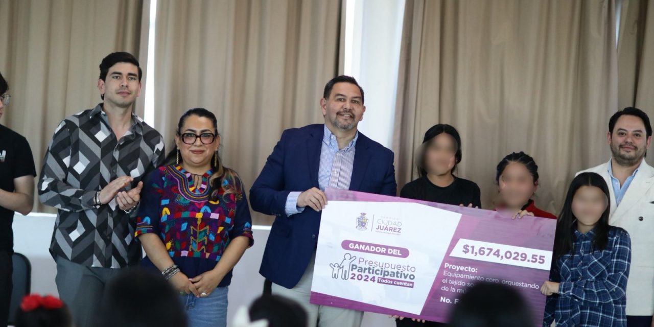 Entrega Alcalde recursos del Presupuesto Participativo a Orquesta Sinfónica Esperanza Azteca