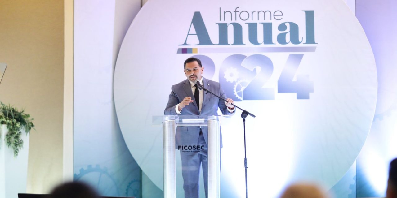 Acude alcalde al Informe anual de FICOSEC