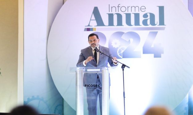 Acude alcalde al Informe anual de FICOSEC