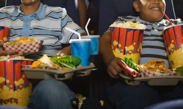 Profeco revela lista de alimentos permitidos en el cine sin restricciones