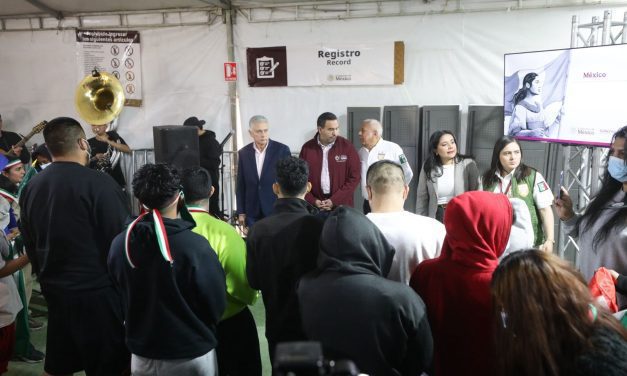 Recibe el Presidente Pérez Cuéllar a migrantes
